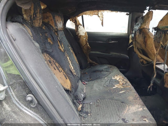 4T1B11HK8KU731736 Toyota CAMRY SE