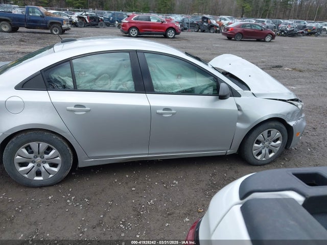 1G1PA5SG0F7116682 Chevrolet Cruze Ls Auto