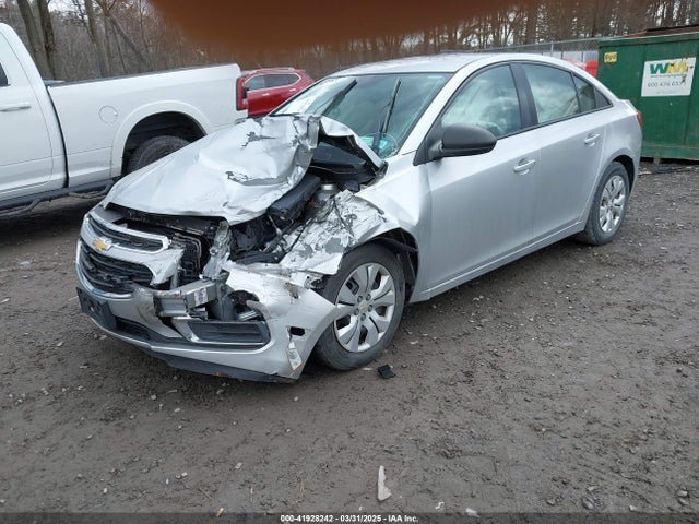 1G1PA5SG0F7116682 Chevrolet Cruze Ls Auto