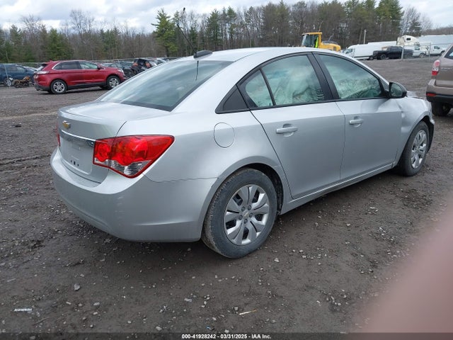 1G1PA5SG0F7116682 Chevrolet Cruze Ls Auto
