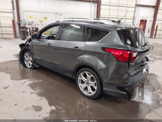 1FMCU9J91KUB11957 Ford Escape Titanium