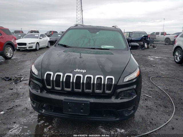 1C4PJLCB0FW676917 Jeep Cherokee Latitude