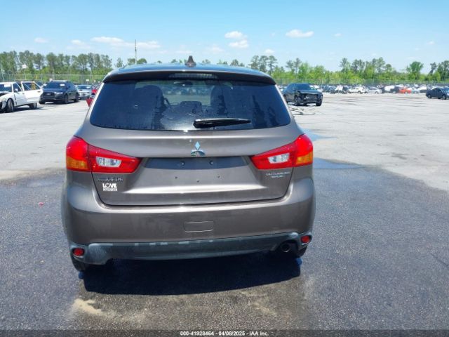JA4AP3AU6HZ010827 Mitsubishi Outlander Sport 2.0 Es