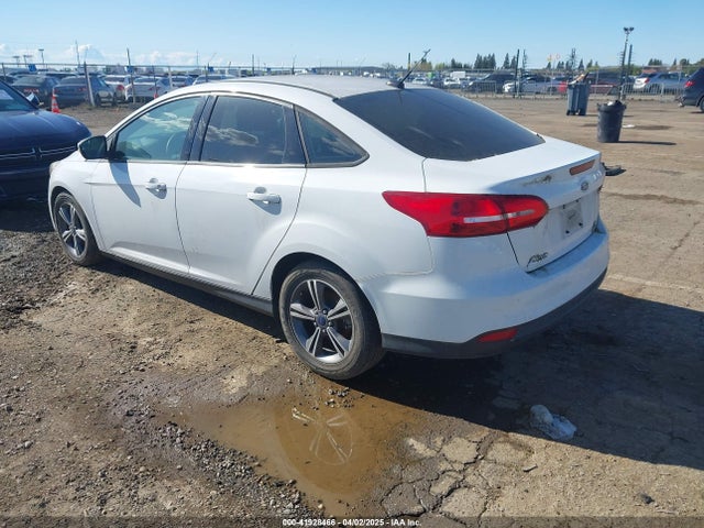 1FADP3FE5HL303843 Ford FOCUS SE