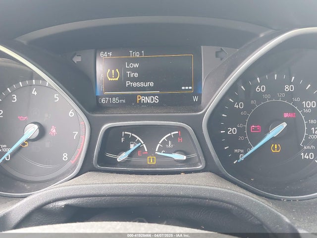 1FADP3FE5HL303843 Ford FOCUS SE
