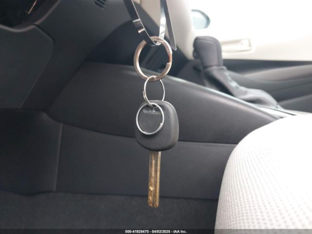 5YFEPMAE0NP369893 Toyota COROLLA LE
