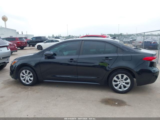 5YFEPMAE0NP369893 Toyota COROLLA LE