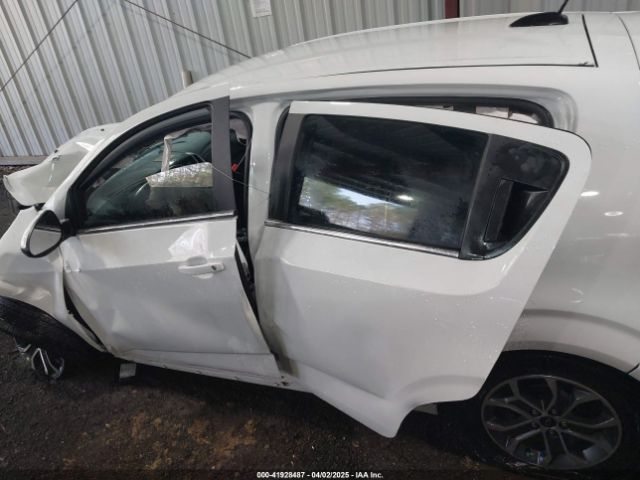 1G1JD6SH3J4116245 Chevrolet Sonic Lt Auto