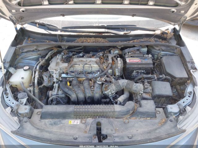 JTDEPMAE8MJ175664 Toyota COROLLA LE
