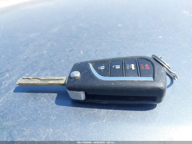 JTDEPMAE8MJ175664 Toyota COROLLA LE