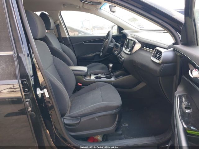 5XYPG4A52KG490322 KIA Sorento 3.3l Lx