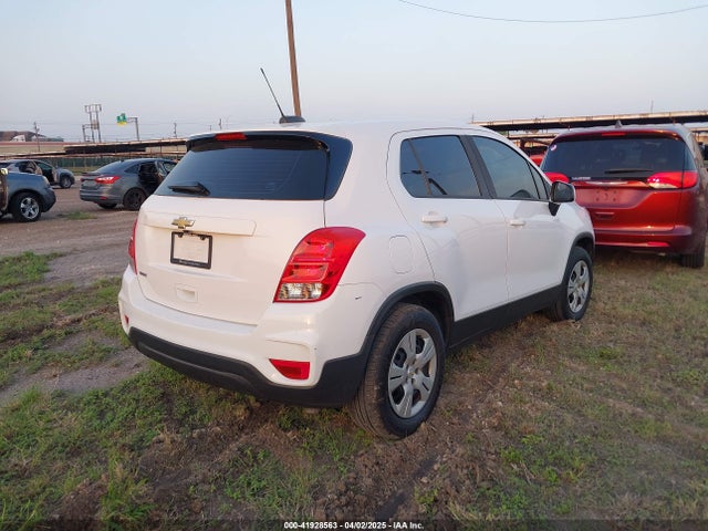 3GNCJKSB4JL341434 Chevrolet TRAX LS