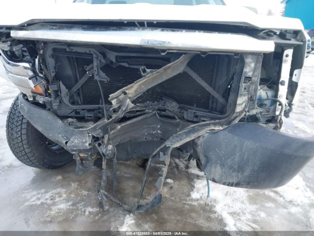 1GCNKNEH3HZ207971 Chevrolet Silverado 1500 Wt