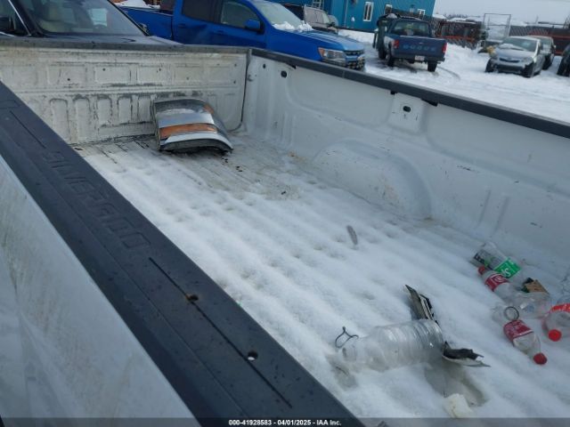 1GCNKNEH3HZ207971 Chevrolet Silverado 1500 Wt