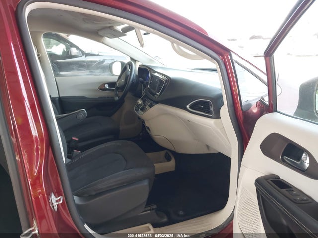 2C4RC1AGXLR102674 Chrysler Voyager L