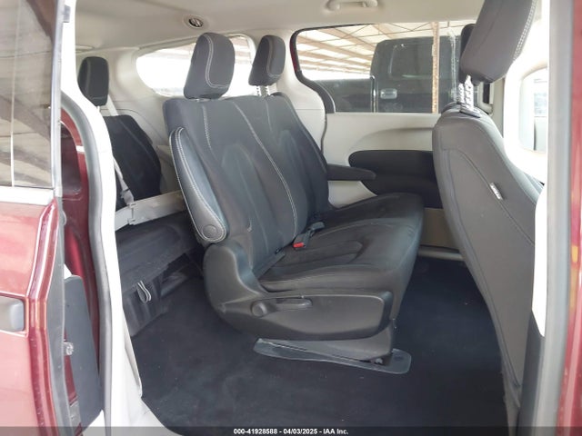 2C4RC1AGXLR102674 Chrysler Voyager L