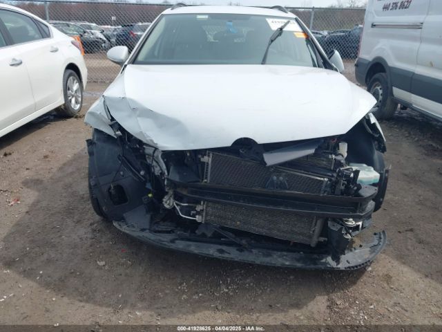 3VWC17AU1FM501308 Volkswagen Golf Sportwagen Tsi S 4-door