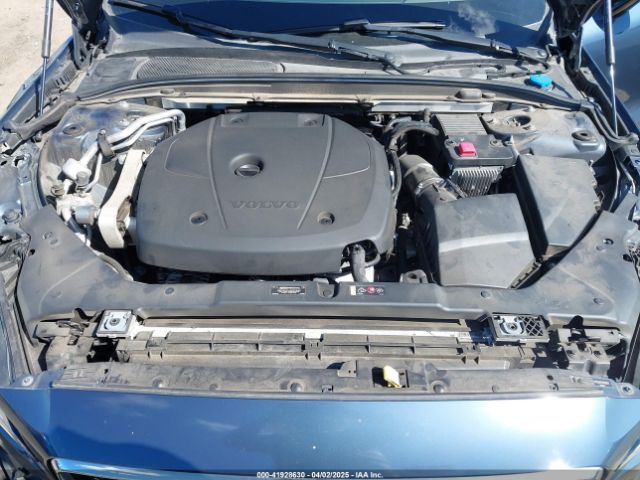 YV4102WK5M1068817 Volvo V60 Cross Country T5
