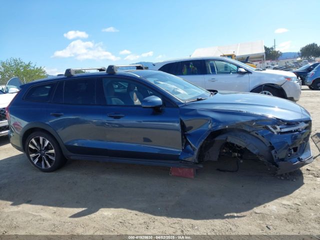YV4102WK5M1068817 Volvo V60 Cross Country T5