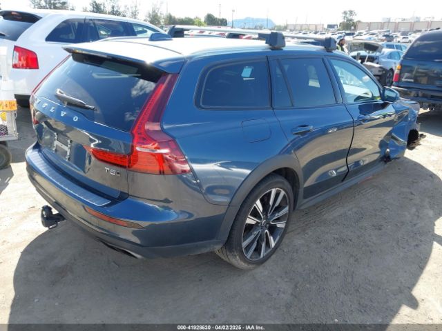 YV4102WK5M1068817 Volvo V60 Cross Country T5