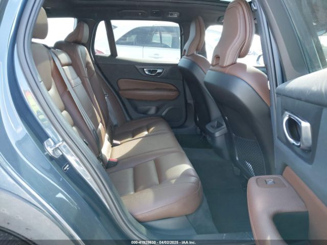 YV4102WK5M1068817 Volvo V60 Cross Country T5