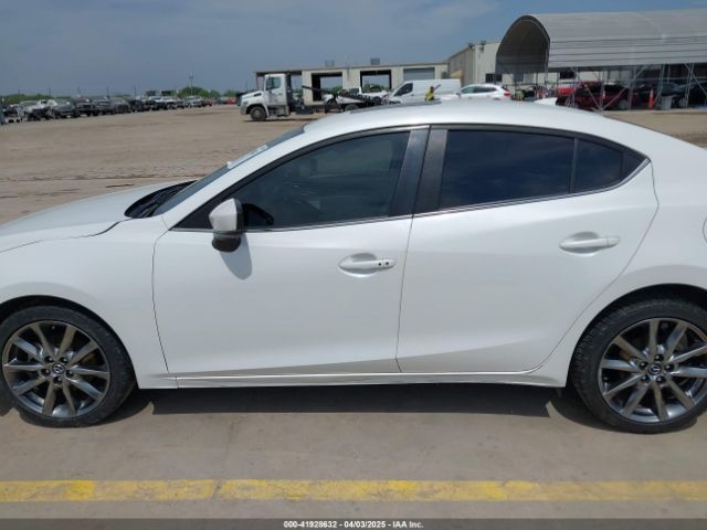 3MZBN1W30JM195076 Mazda Mazda3 Grand Touring