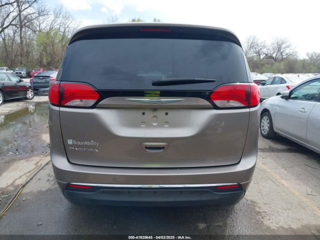 2C4RC1BG9HR831786 Chrysler Pacifica Touring-l