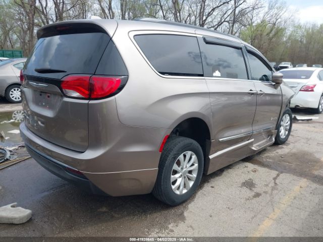 2C4RC1BG9HR831786 Chrysler Pacifica Touring-l