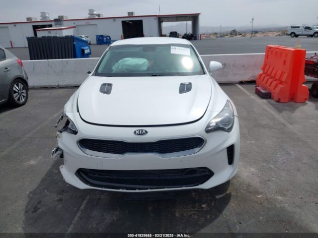 KNAE15LA8J6031125 KIA Stinger
