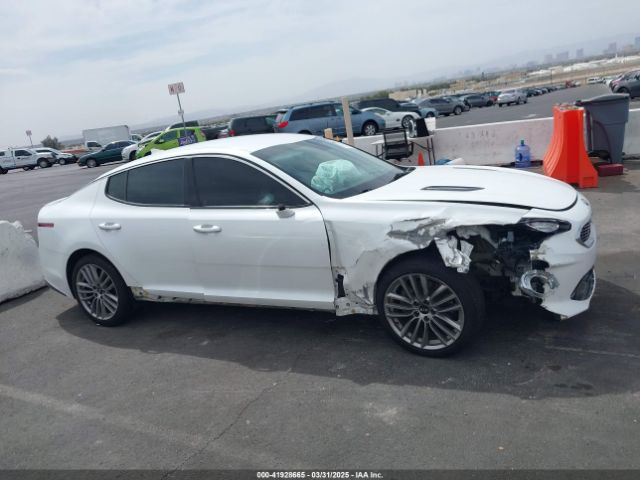KNAE15LA8J6031125 KIA Stinger