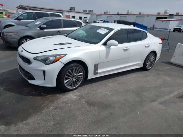 KNAE15LA8J6031125 KIA Stinger