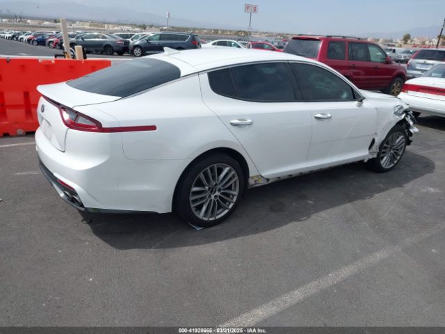 KNAE15LA8J6031125 KIA Stinger