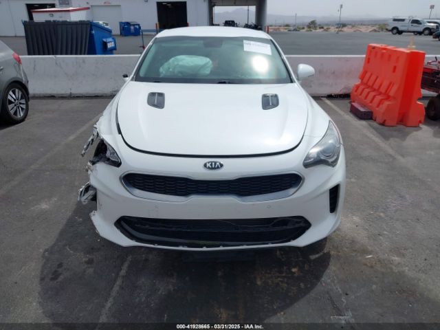 KNAE15LA8J6031125 KIA Stinger