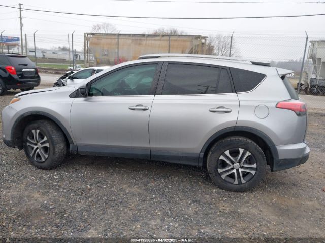 2T3ZFREV8HW318096 Toyota RAV4 LE