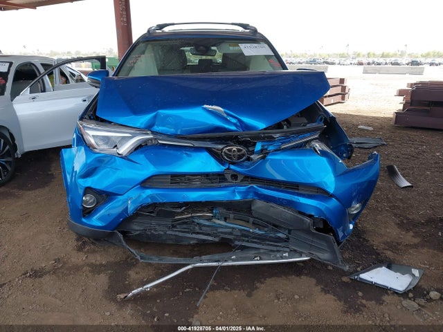 JTMYFREVXHJ105743 Toyota Rav4 Limited