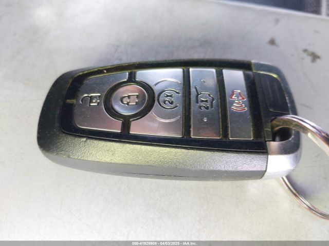 1FMJU1HT6KEA22566 Ford Expedition Xlt
