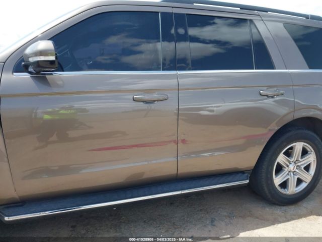 1FMJU1HT6KEA22566 Ford Expedition Xlt