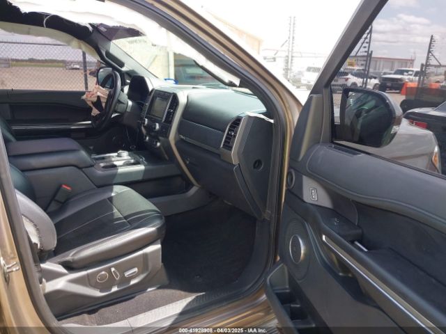 1FMJU1HT6KEA22566 Ford Expedition Xlt
