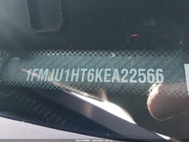 1FMJU1HT6KEA22566 Ford Expedition Xlt