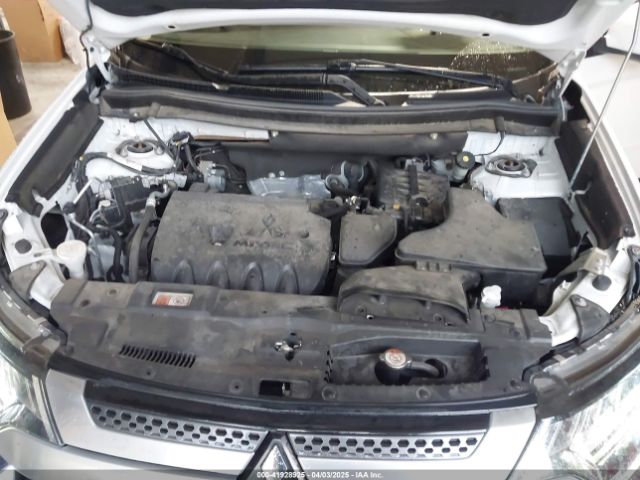 JA4AD3A39KZ005645 Mitsubishi Outlander Sel