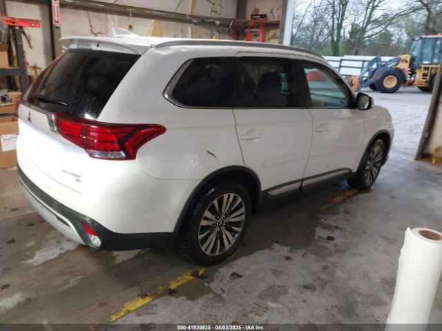 JA4AD3A39KZ005645 Mitsubishi Outlander Sel