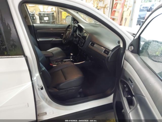 JA4AD3A39KZ005645 Mitsubishi Outlander Sel