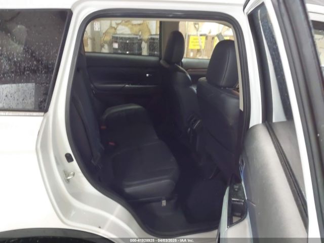 JA4AD3A39KZ005645 Mitsubishi Outlander Sel