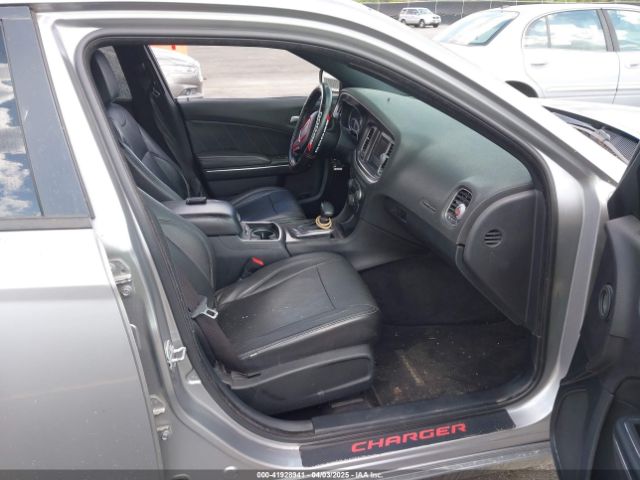 2C3CDXBG5FH725820 Dodge Charger Se