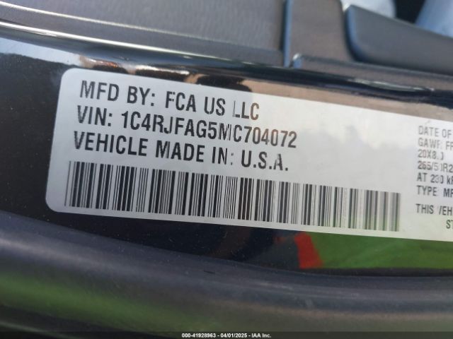 1C4RJFAG5MC704072 Jeep Grand Cherokee Laredo X 4x4