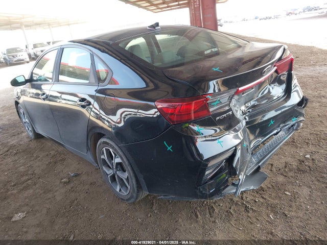 3KPF24AD1KE108361 KIA Forte Lxs