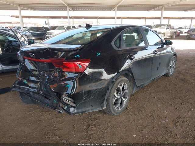 3KPF24AD1KE108361 KIA Forte Lxs