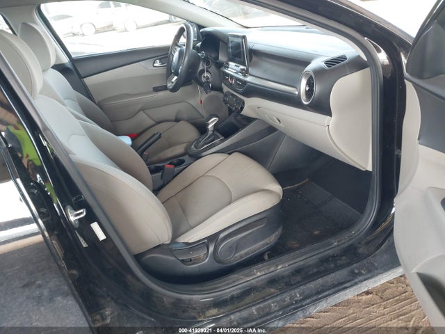 3KPF24AD1KE108361 KIA Forte Lxs