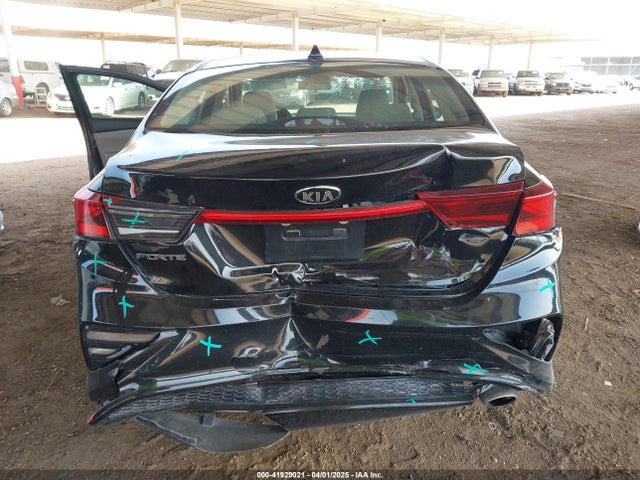 3KPF24AD1KE108361 KIA Forte Lxs