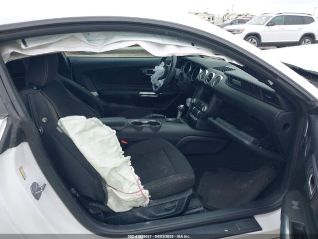 2022 FORD MUSTANG 1FA6P8THXN5136044 Photo 4